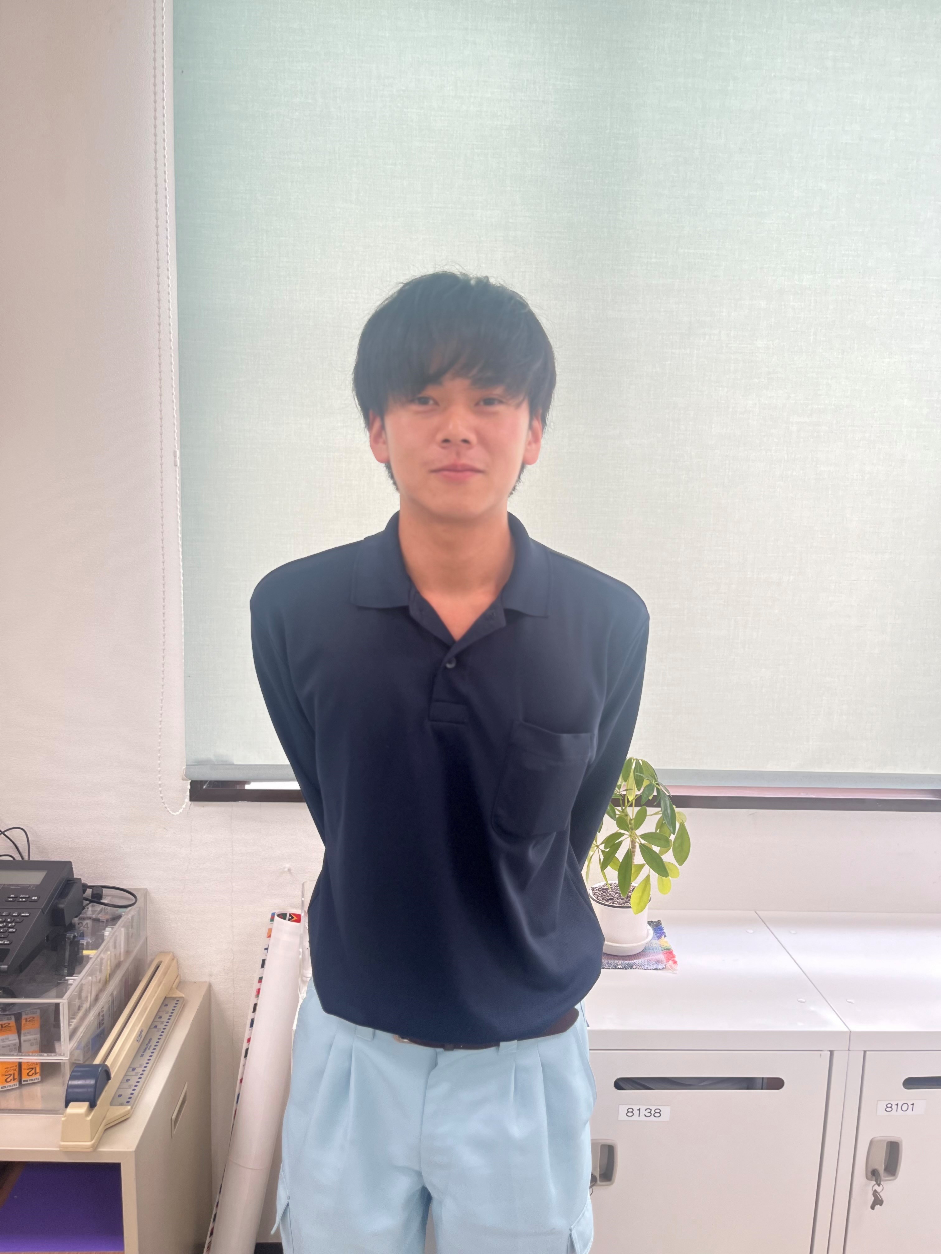 業務課　生産管理　岡藤啓吾